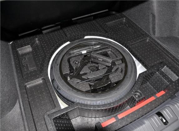 荣威i6 2019款 PLUS 1.6L 手动4G互联旗舰大赞版 其他细节类   备胎