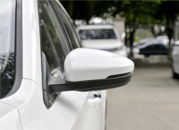 荣威i6 2019款 PLUS 1.6L 手动4G互联旗舰大赞版 外观细节类   外后视镜