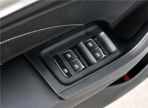 荣威i6 2019款 PLUS 1.6L 手动4G互联旗舰大赞版 车厢座椅   门窗控制