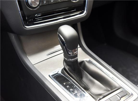 荣威i6 2019款 PLUS 1.6L CVT 4G互联豪华大赞版 中控类   挡把