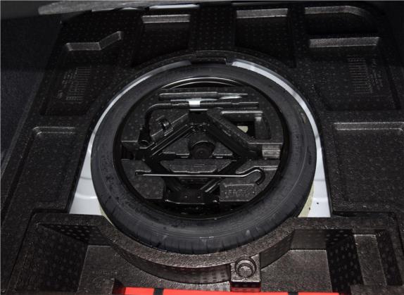 荣威i6 2020款 PLUS 1.6L 手动4G互联荣耀旗舰版 其他细节类   备胎