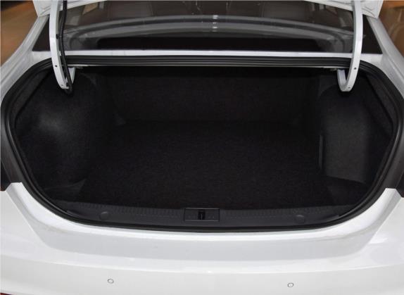 荣威i6 2020款 PLUS 1.6L 手动4G互联荣耀旗舰版 车厢座椅   后备厢