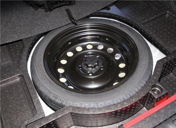 荣威i6 2020款 PLUS 1.6L CVT 4G互联荣耀全息版 其他细节类   备胎
