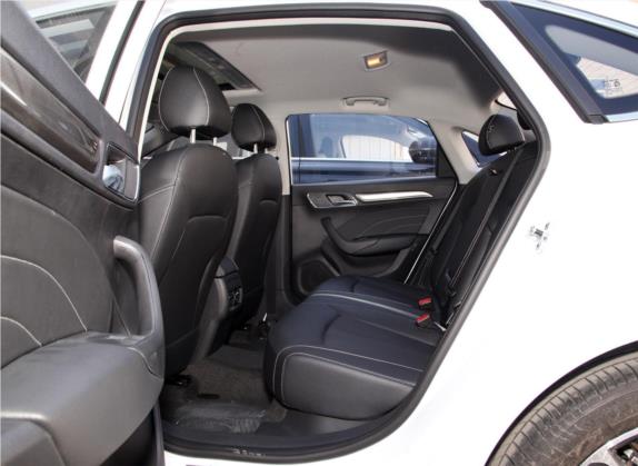 荣威i6 2020款 PLUS 1.6L CVT 4G互联荣耀全息版 车厢座椅   后排空间