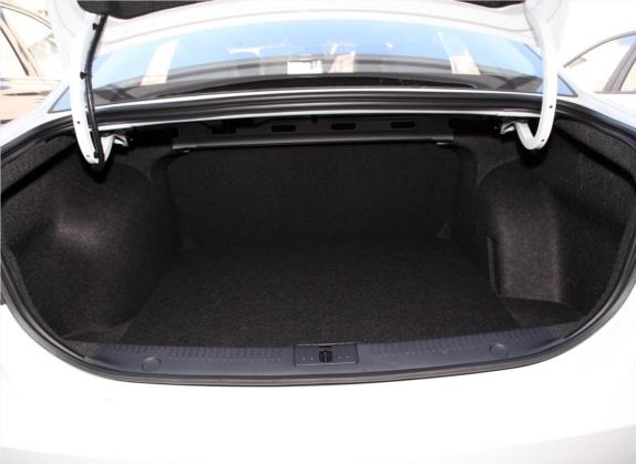 荣威i6 2020款 PLUS 1.6L CVT 4G互联荣耀全息版 车厢座椅   后备厢