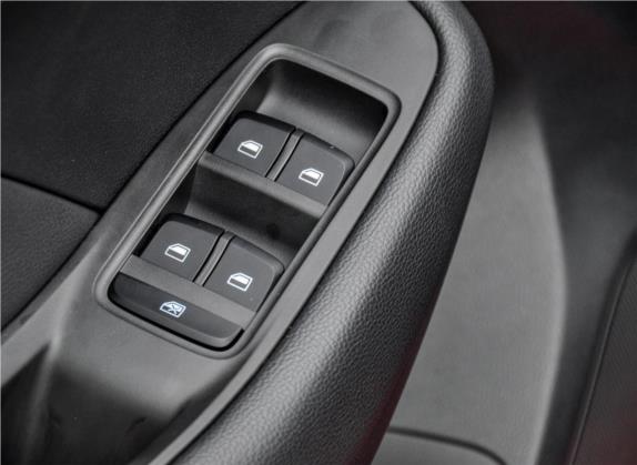 荣威RX3 2018款 18T 自动互联网智尊版 车厢座椅   门窗控制