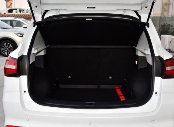 荣威RX3 2018款 1.6L CVT旗舰版 车厢座椅   后备厢