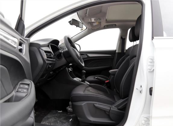 荣威RX3 2020款 1.6L 手动4G互联超爽精英版 车厢座椅   前排空间