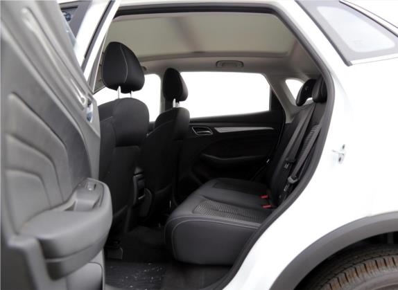 荣威RX3 2020款 1.6L 手动4G互联超爽精英版 车厢座椅   后排空间