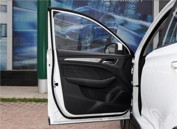 荣威RX3 2020款 1.6L 手动4G互联超爽旗舰版 车厢座椅   前门板