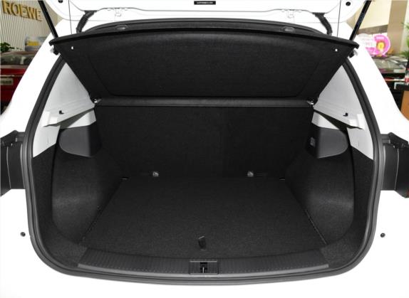 荣威RX3 2020款 1.6L  CVT 4G互联超爽旗舰版 车厢座椅   后备厢