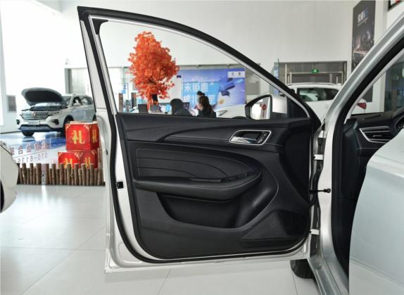 荣威Ei5 2020款 智联旗舰版 车厢座椅   前门板