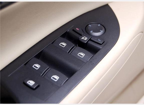 荣威750 2006款 2.5L 豪雅版AT 车厢座椅   门窗控制