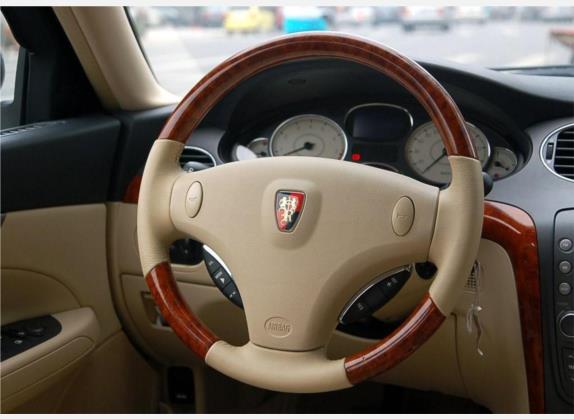 荣威750 2007款 2.5L 贵雅版AT 中控类   驾驶位