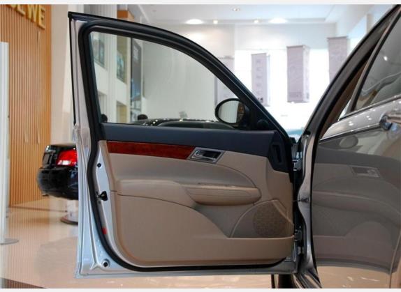 荣威750 2009款 1.8T 750S 迅雅版MT 车厢座椅   前门板