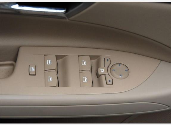 荣威750 2009款 1.8T 750D NAVI商雅版AT 车厢座椅   门窗控制