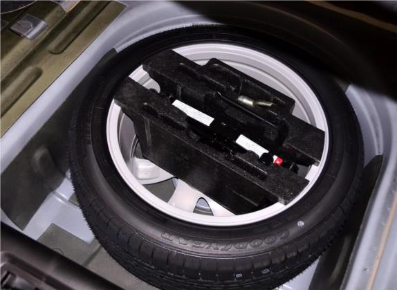 荣威750 2011款 1.8T 750EX NAVI祺雅版AT 其他细节类   备胎