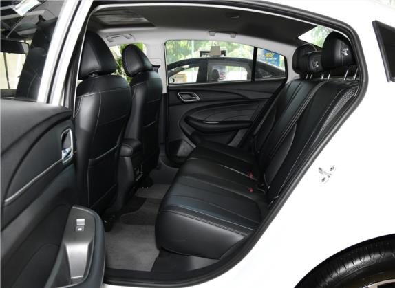 荣威i5 2019款 1.5L 自动4G互联领豪旗舰版 车厢座椅   后排空间
