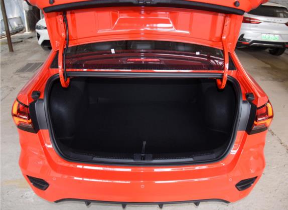 荣威i5 2021款 1.5T GT DCT音速版 车厢座椅   后备厢