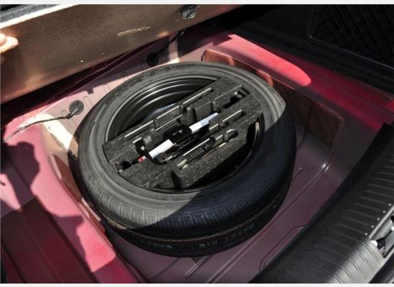 荣威550 2010款 550S 1.8L 手动启逸版 其他细节类   备胎