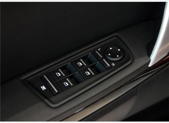 荣威550 2010款 550D 1.8T 自动品臻版 车厢座椅   门窗控制