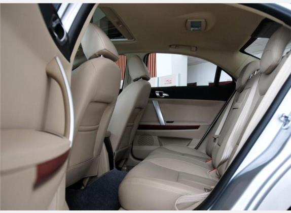 荣威550 2010款 550 1.8L 自动世博风尚版 车厢座椅   后排空间