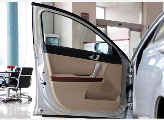 荣威550 2010款 550 1.8L 自动世博风尚版 车厢座椅   前门板