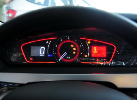 荣威550 2012款 550 1.8T 自动足金限量版 中控类   仪表盘