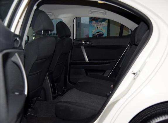 荣威550 2013款 550 1.8L 自动启智版 车厢座椅   后排空间