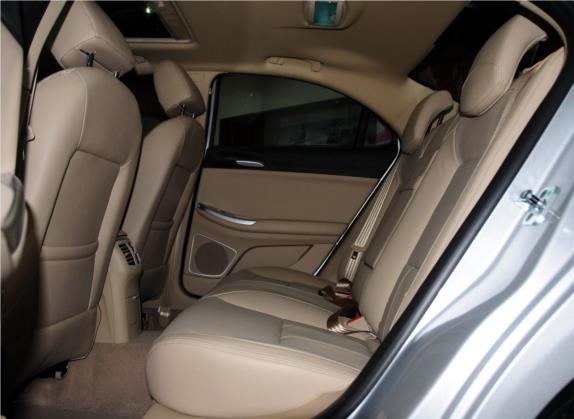 荣威550 2013款 550D 1.8T 自动品臻版 车厢座椅   后排空间