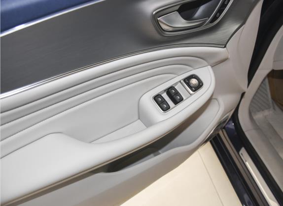 荣威iMAX8 2021款 400TGI Supreme系列尊荣版 车厢座椅   门窗控制