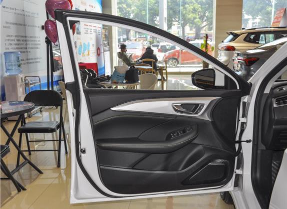 荣威i6 MAX新能源 2022款 EV 500天幕特别版 车厢座椅   前门板