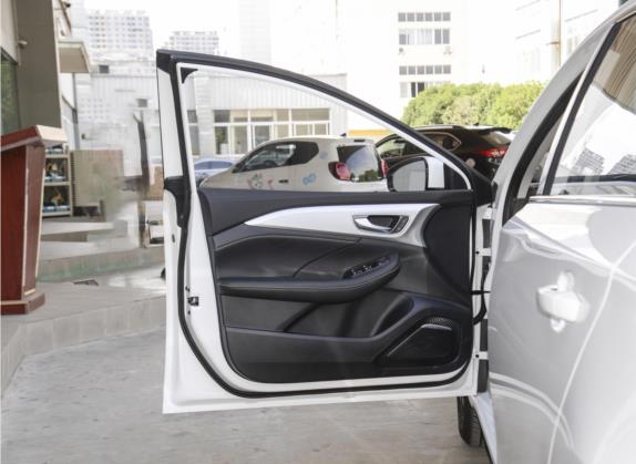 荣威i6 MAX新能源 2022款 EV 600天幕尊享版 车厢座椅   前门板
