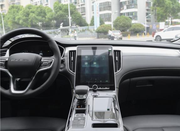 荣威i6 MAX新能源 2022款 EV 500天幕尊享版 中控类   中控台