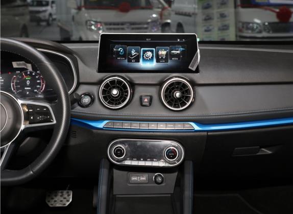 瑞驰新能源S513 2020款 智豪II型 中控类   中控台