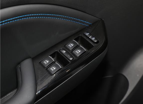 瑞驰新能源S513 2020款 智豪II型 车厢座椅   门窗控制