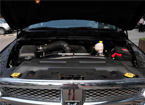 RAM Trucks 2011款 1500 Laramie 其他细节类   发动机舱
