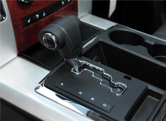 RAM Trucks 2011款 1500 Laramie 中控类   挡把