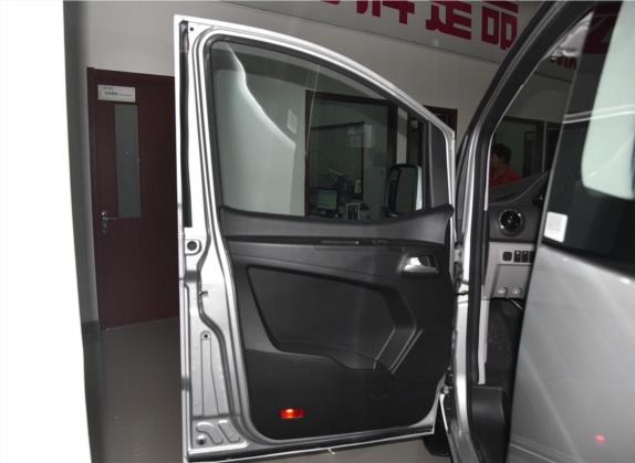 瑞风M3 2015款 2.0L 豪华型 车厢座椅   前门板