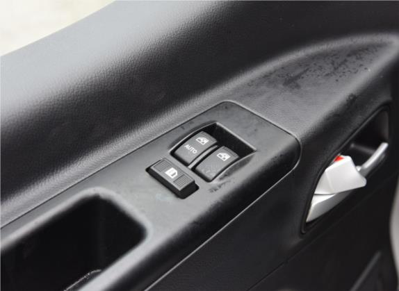 瑞风M3 2018款 创客版 1.6L 豪华型 车厢座椅   门窗控制