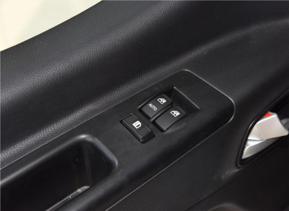 瑞风M3 2019款 宜家版 1.6L 豪华型 车厢座椅   门窗控制