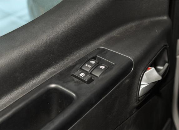 瑞风M3 2019款 宜家版 1.6L 豪华智能型 车厢座椅   门窗控制