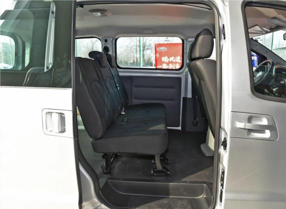 2019款 1.8L 5座速运版 车厢座椅   后排空间