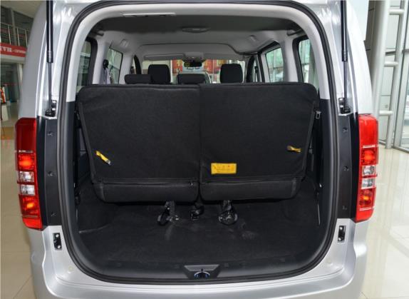 2019款 创客版 1.8L 豪华型 车厢座椅   后备厢