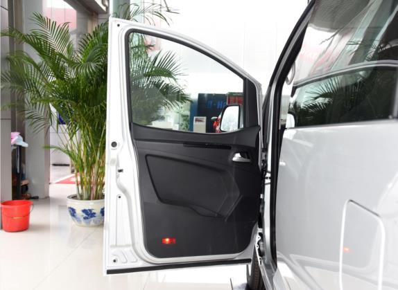 2019款 创客版 1.8L 豪华智能型 车厢座椅   前门板