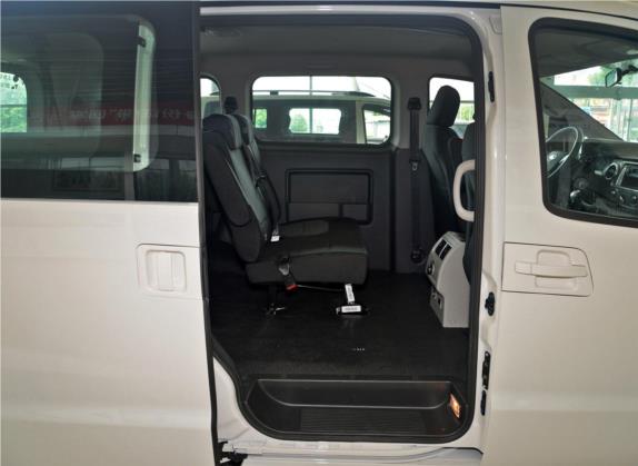 2019款 宜家版 1.8L 豪华型 车厢座椅   后排空间