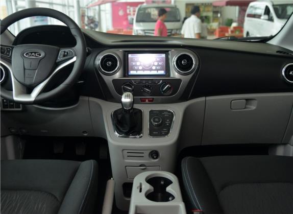 2019款 宜家版 1.8L 豪华智能型 中控类   中控台