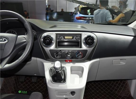 2019款 PLUS 创客版 1.8L 豪华智能型 中控类   中控台