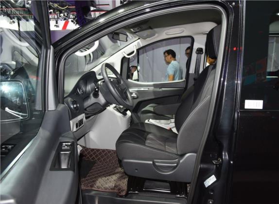 2019款 PLUS 创客版 1.8L 豪华智能型 车厢座椅   前排空间