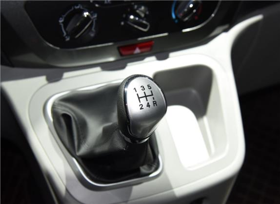 2019款 PLUS 创客版 1.8L 豪华智能型 中控类   挡把
